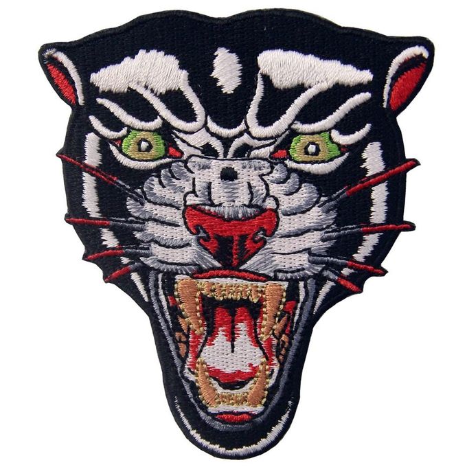 機械によって刺繍される布のバッジは注文のトラ動物のロゴで縫います